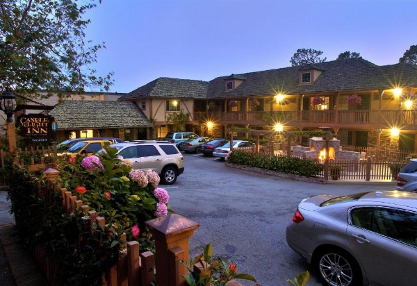 Candle Light Inn image 25
